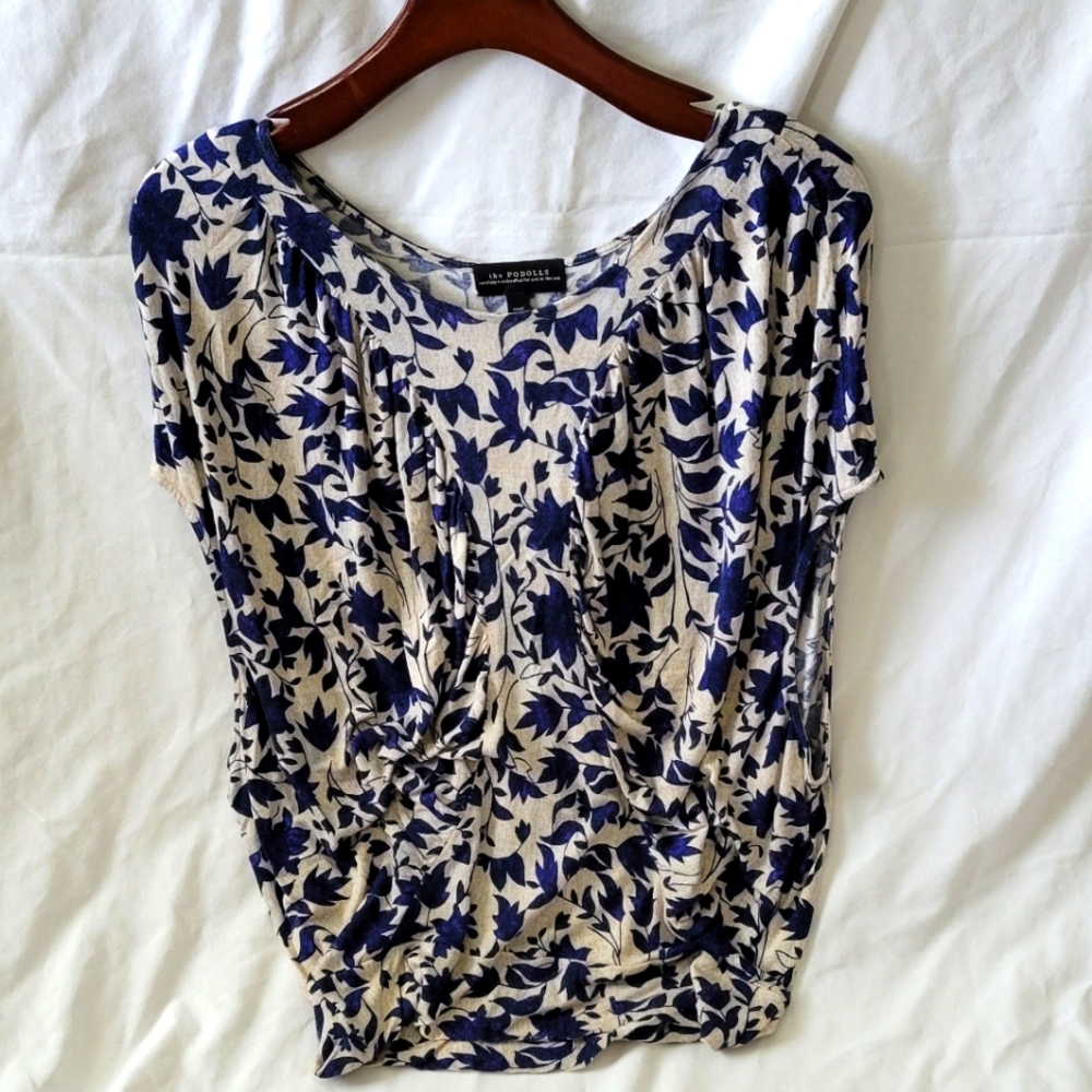 Anthropologie . The Podolls  print top sz S